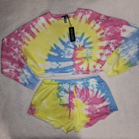 NWT Dolls Kill Trippy Tye Dye Sweatshirt, And Shorts Set - Picture 3 of 4